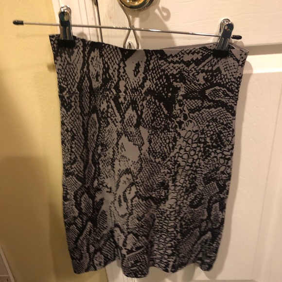 Bcbg bandage skirt - Picture 2 of 4